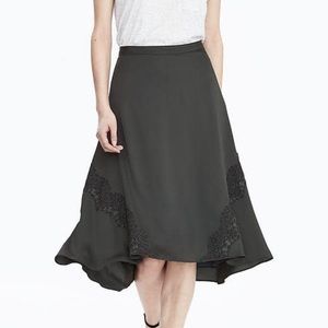 NWT skirt " Banana Republic"